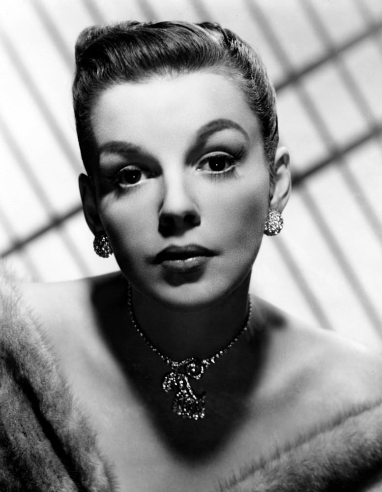 Judy Garland Canvas Art - (16 x 20)