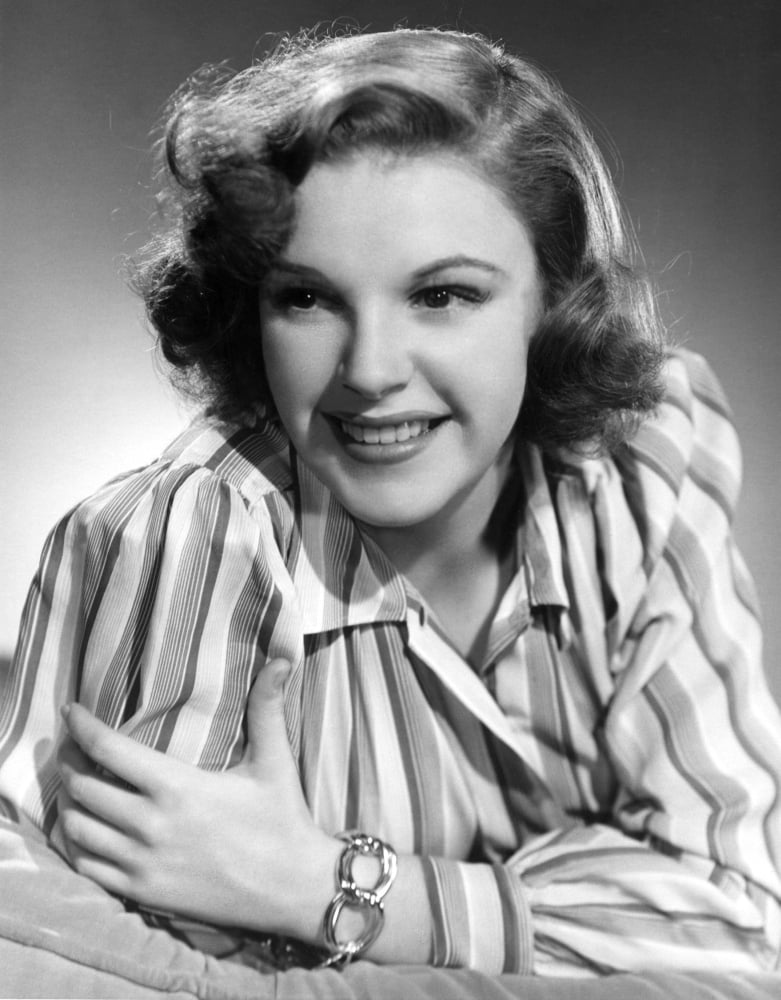 Judy Garland Canvas Art - (16 x 20)