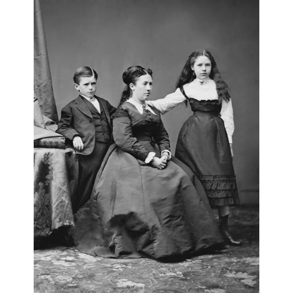 Julia Dent Grant History (18 x 24)