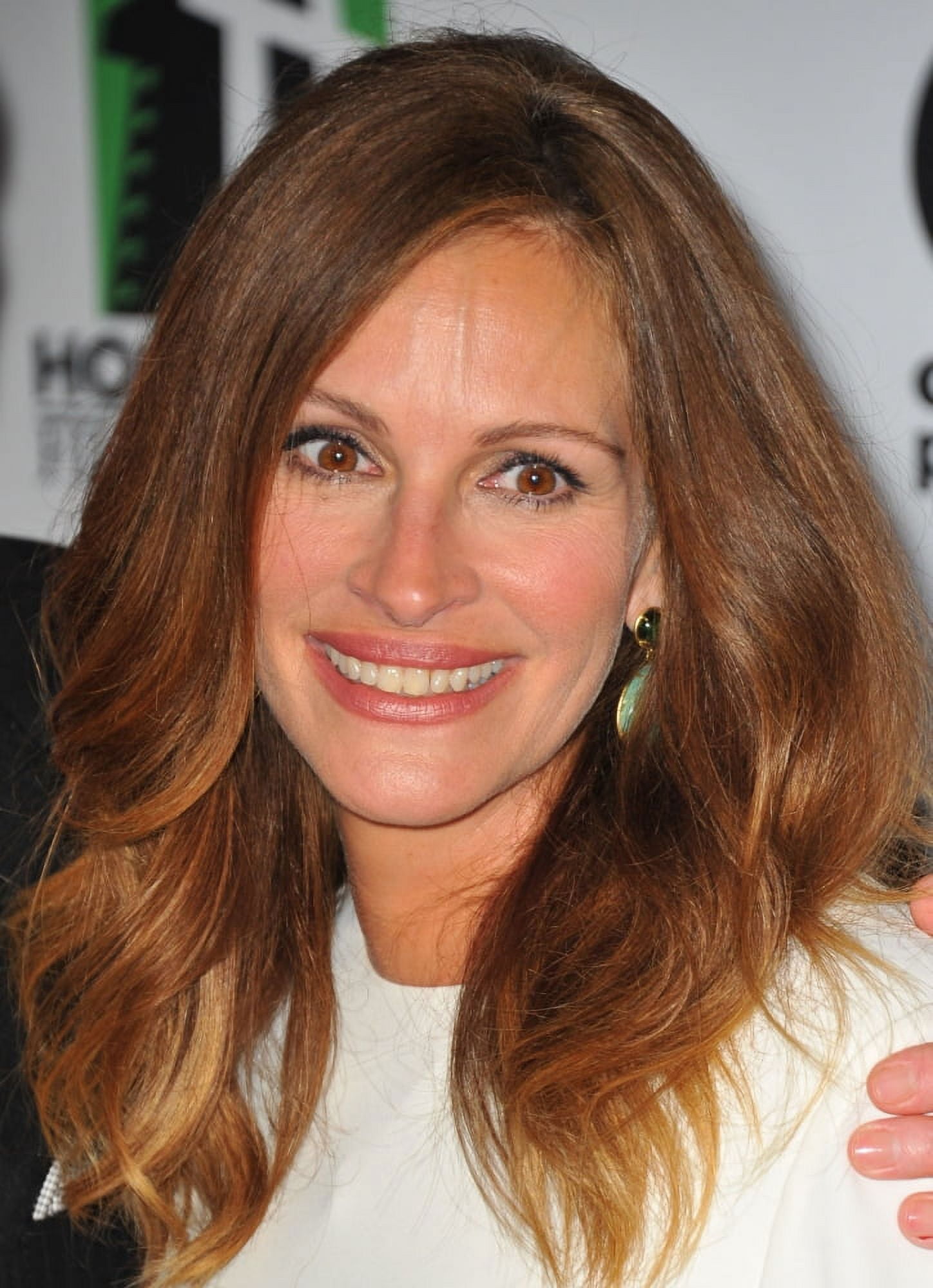 Julia Roberts At Arrivals For 17Th Annual Hollywood Film Awards Gala Canvas Art - (16 x 20)