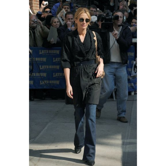 Julia Roberts At Talk Show Appearance For The Late Show With