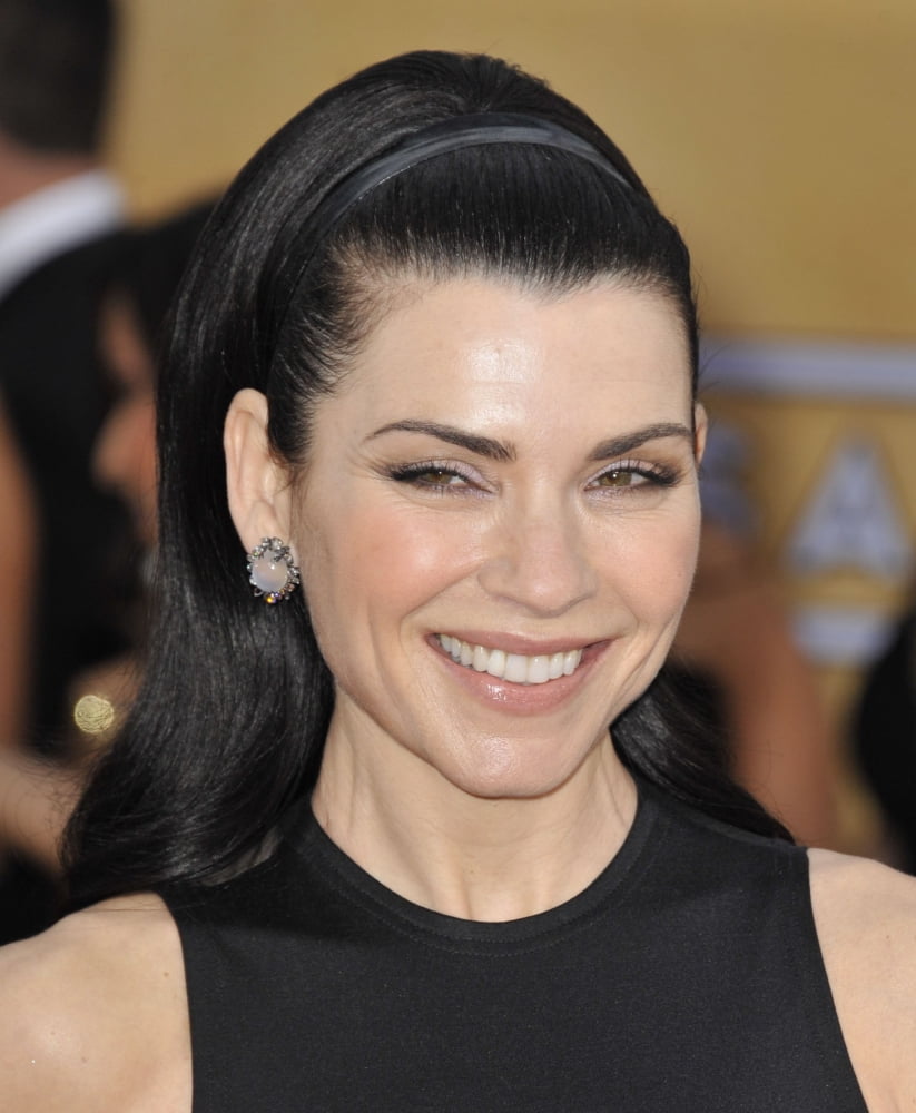 Julianna Margulies At Arrivals For 19Th Annual Screen Actors Guild Awards Sag 2013 Canvas Art -  (16 x 20)