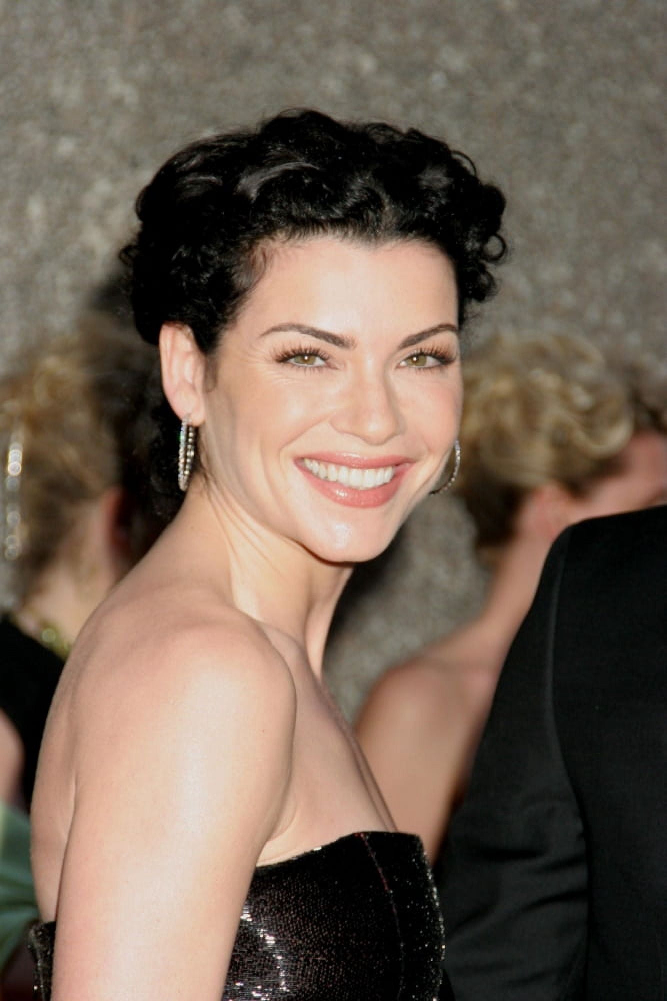 Julianna Margulies At Arrivals For American Theatre WingS 60Th Annual Tony Awards - Arrivals Canvas Art - (16 x 20)