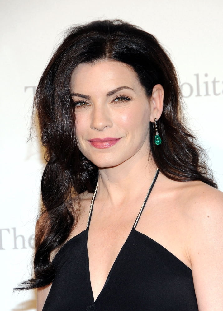 Julianna Margulies At Arrivals For Metropolitan Opera Of New York Armeda Opening Night Sponsored By Yves Saint Laurent Canvas Art - (16 x 20)