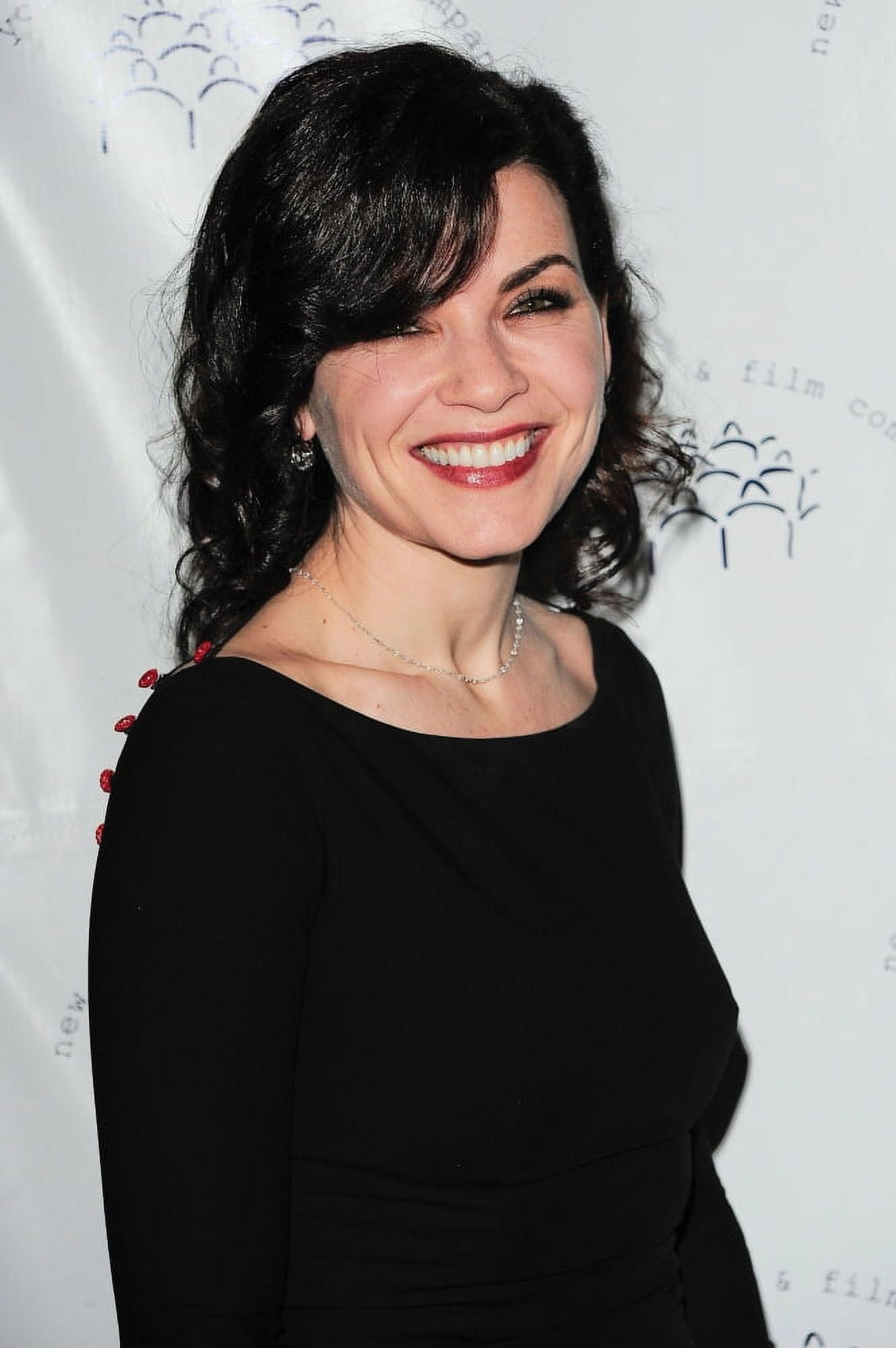 Julianna Margulies At Arrivals For New York Stage And FilmS Annual Gala Canvas Art - (16 x 20)