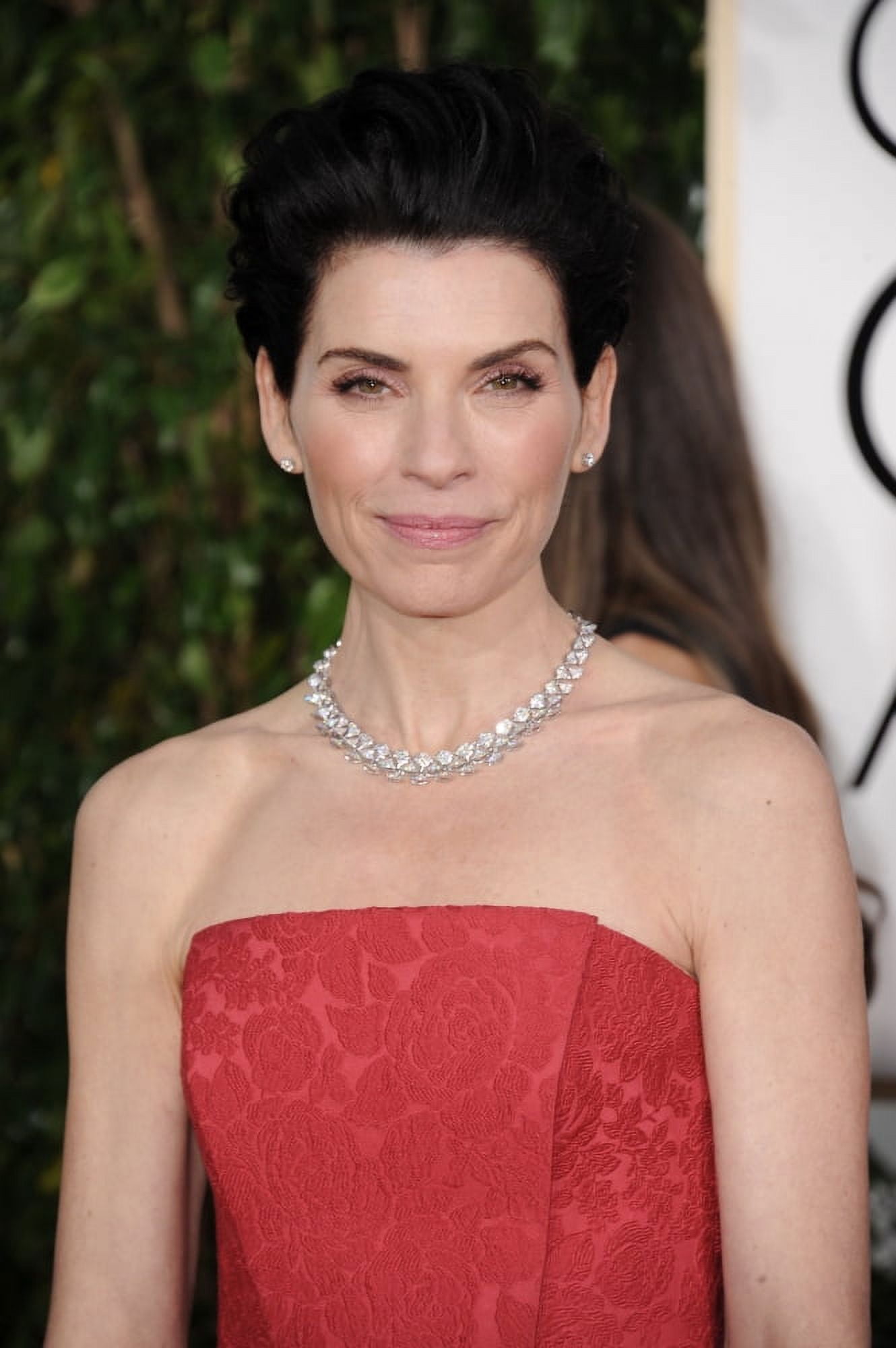 Julianna Margulies At Arrivals For The 72Nd Annual Golden Globe Awards 2015 - Part 1 Canvas Art - (16 x 20)