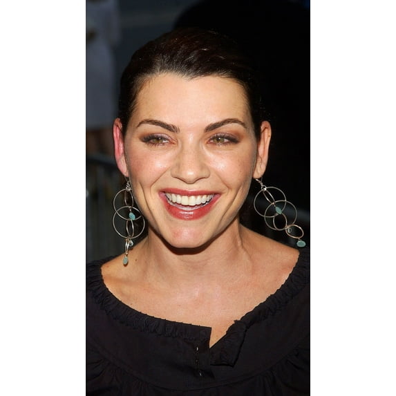Julianna Margulies At The World Premiere Of The Manchurian Candidate, Beekman Theater, July 19, 2004, Ny (Photo By Brad Barket/Everett Collection) Photo Print (8 x 10)