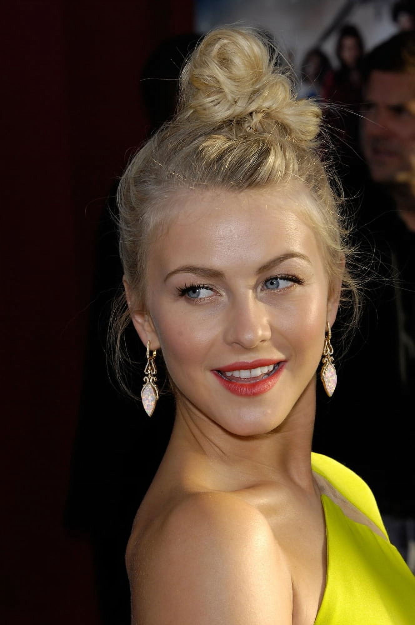 Julianne Hough At Arrivals For Rock Of Ages Premiere Canvas Art - (16 x 20)