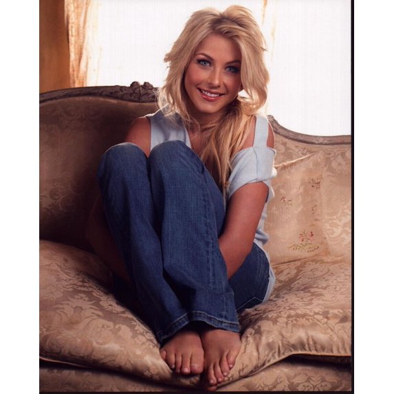 Julianne Hough Sitting On Couch In Jeans Photo Print (16 x 20) - Item # MVM71725