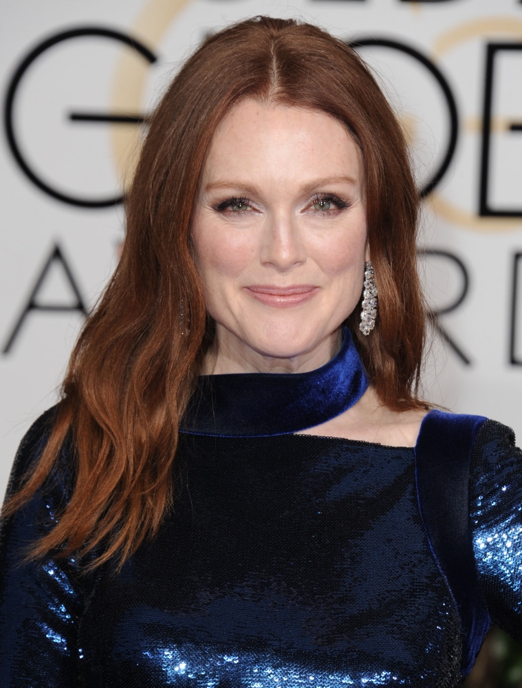 Julianne Moore At Arrivals For 73Rd Annual Golden Globe Awards 2016 - Arrivals 4 Canvas Art - (16 x 20)