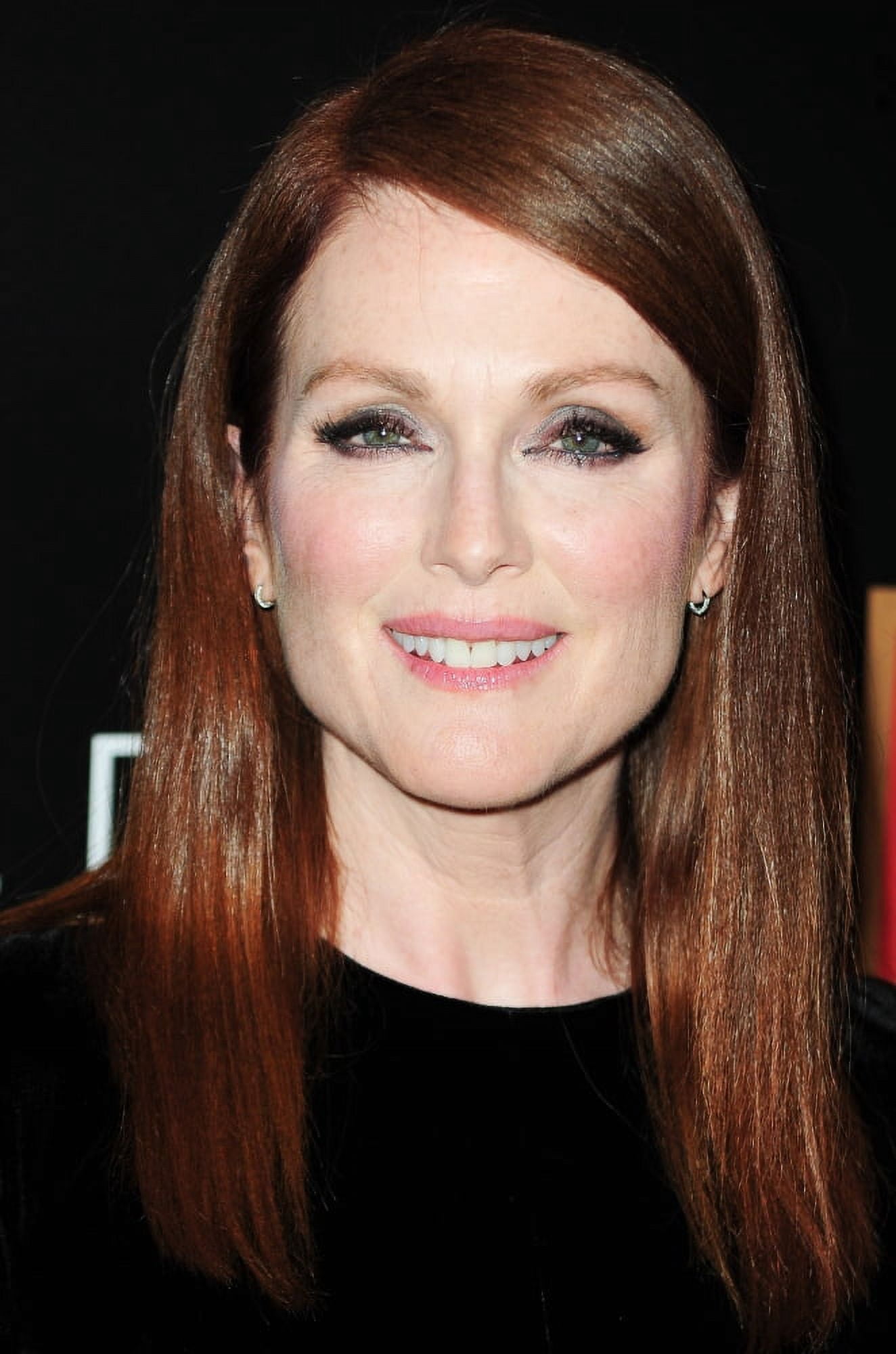 Julianne Moore At Arrivals For Freeheld Premiere Canvas Art - (16 x 20)