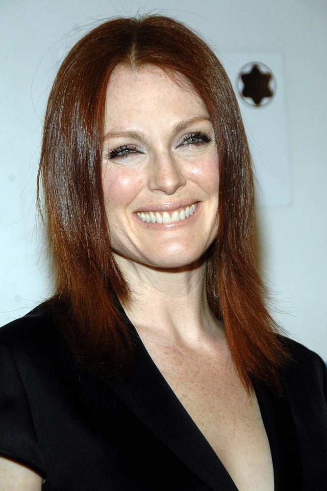 Julianne Moore At Arrivals For Savage Grace Premiere At Ny Tribeca Film Festival Canvas Art - (16 x 20)