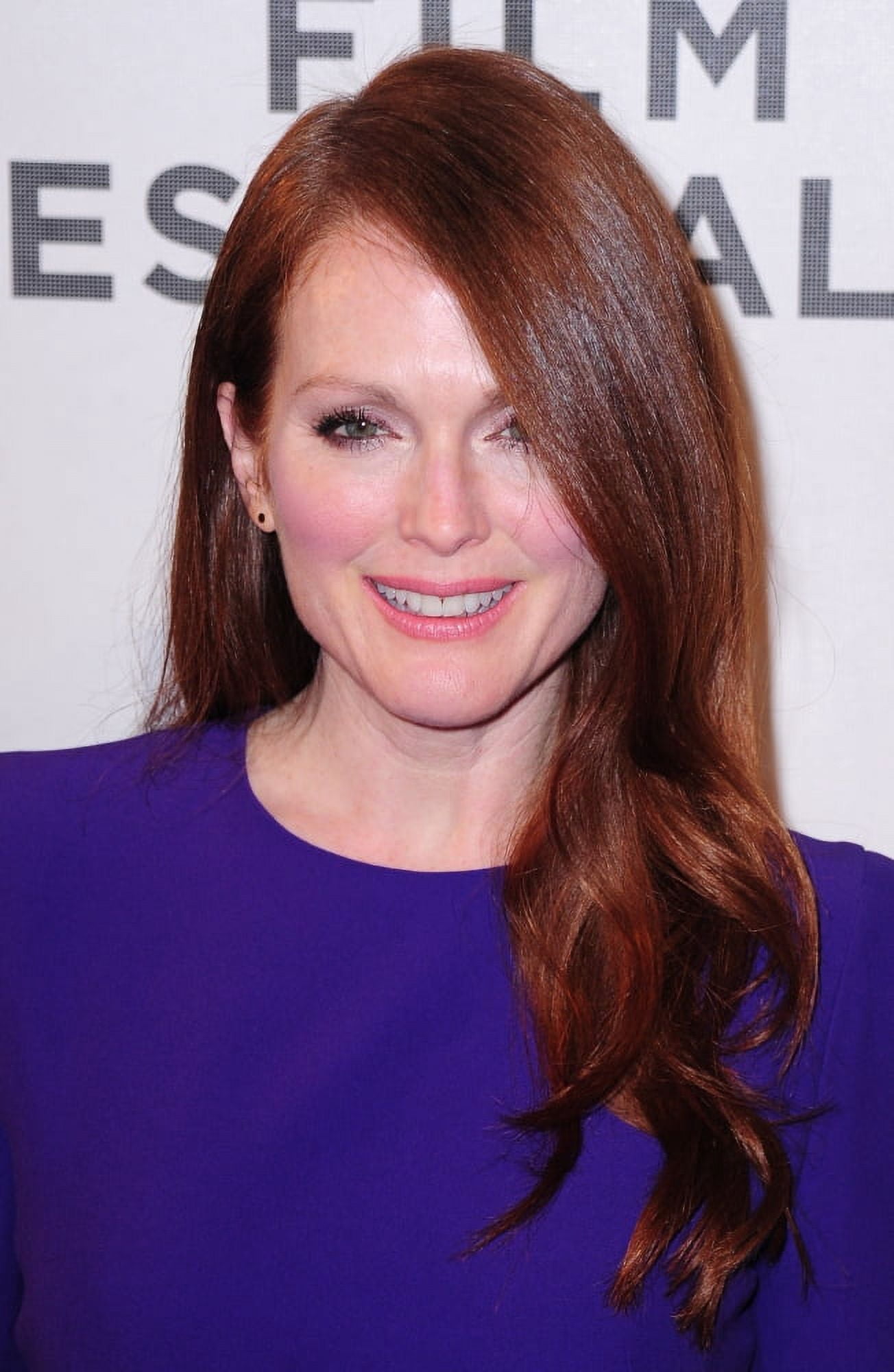 Julianne Moore At Arrivals For The English Teacher Premiere At Tribeca Film Festival 2013 Canvas Art - (16 x 20)