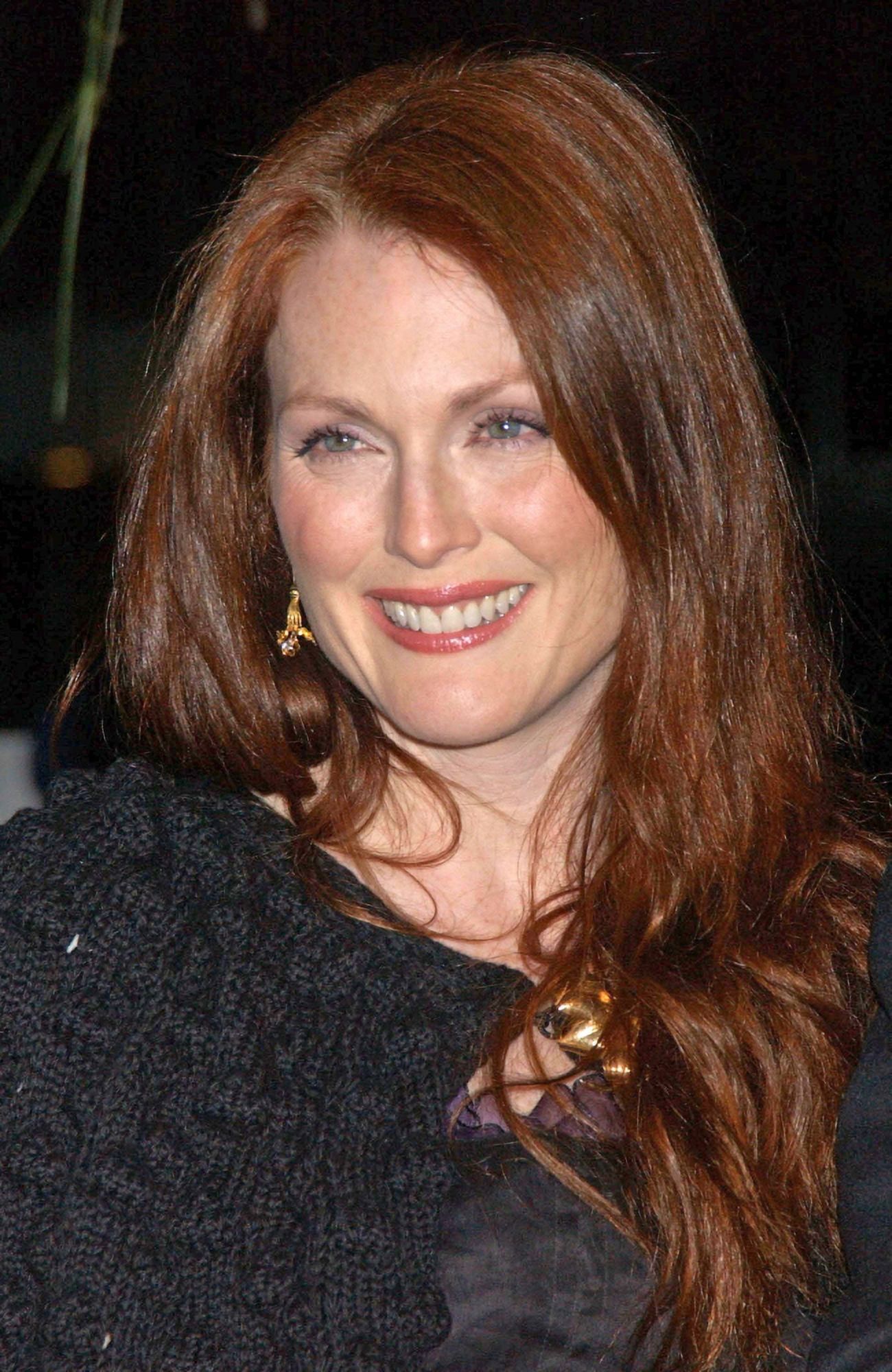 Julianne Moore At Arrivals For The Fashion Group InternationalS 23Rd Annual Night Of Stars Canvas Art - (16 x 20)
