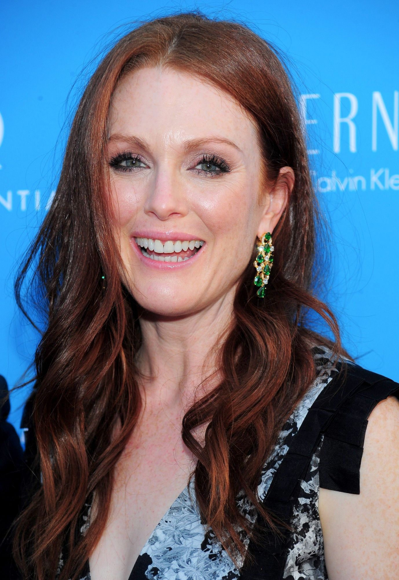 Julianne Moore At Arrivals For The Kids Are All Right Premiere Canvas Art - (16 x 20)