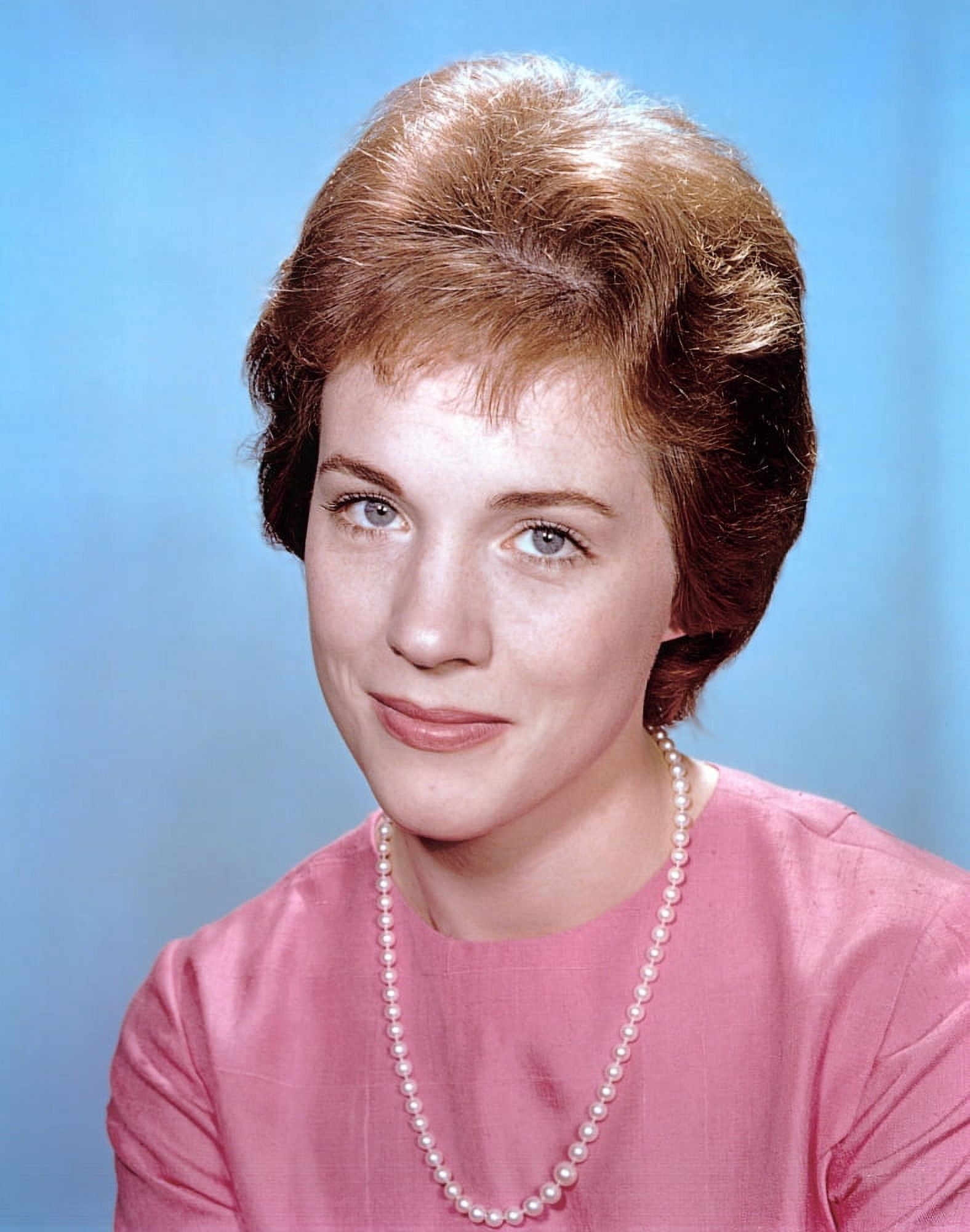 Julie Andrews Canvas Art - (16 x 20)