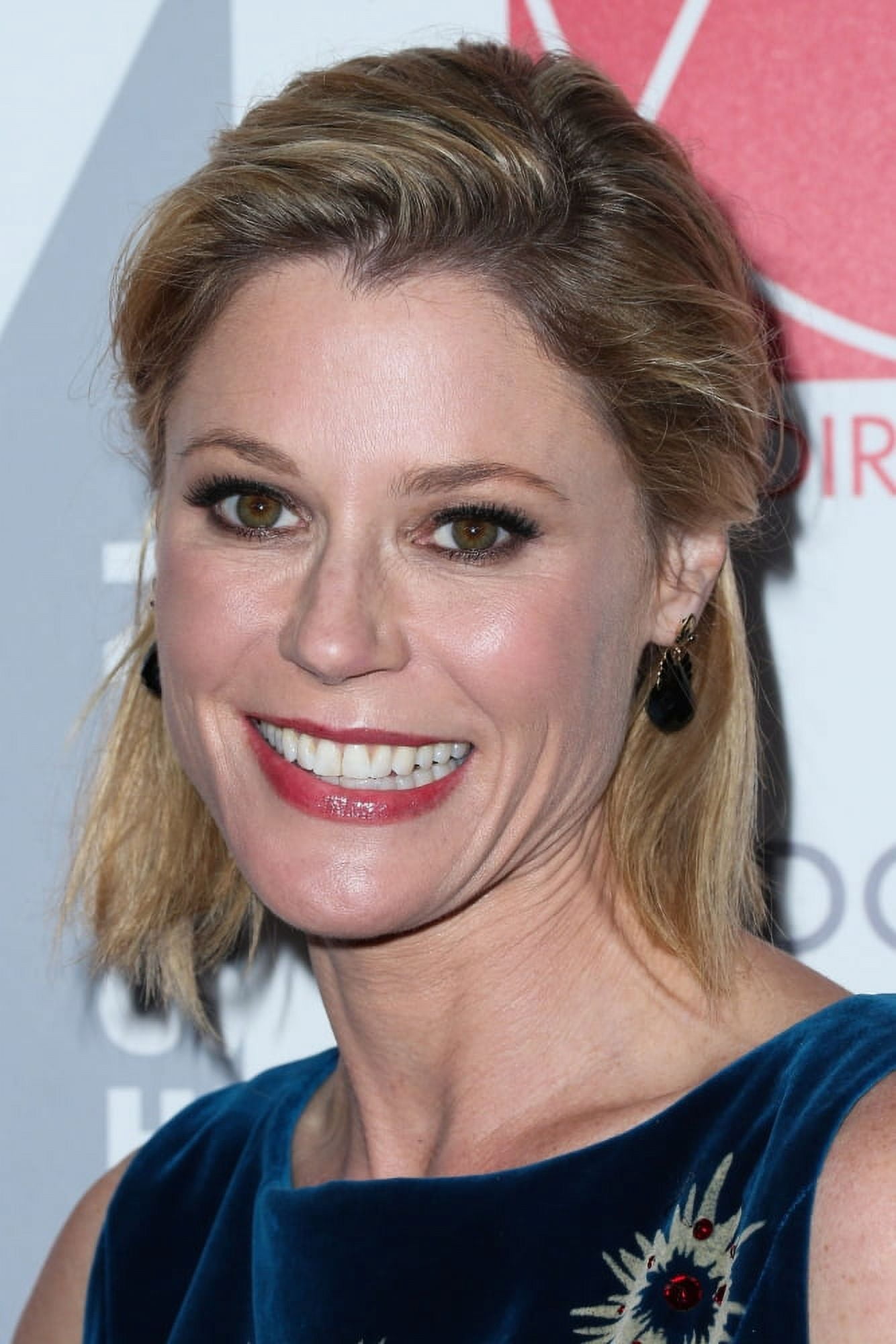 Julie Bowen At Arrivals For 19Th Annual Art Directors Guild Excellence In Production Design Awards (Adg) Canvas Art - (16 x 20)