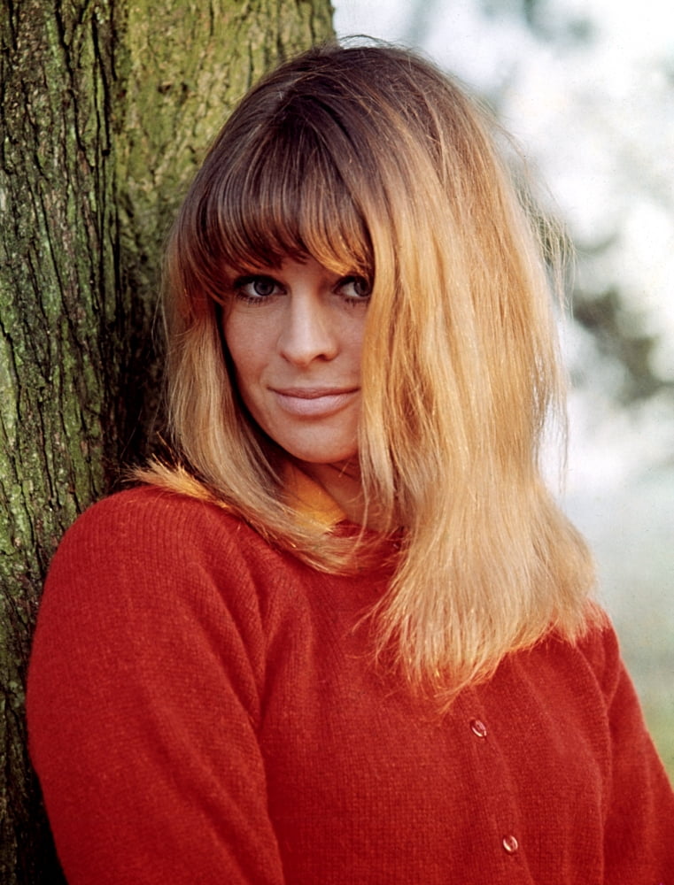 Julie Christie On The Set Of Far From The Madding Crowd Canvas Art -  (16 x 20)