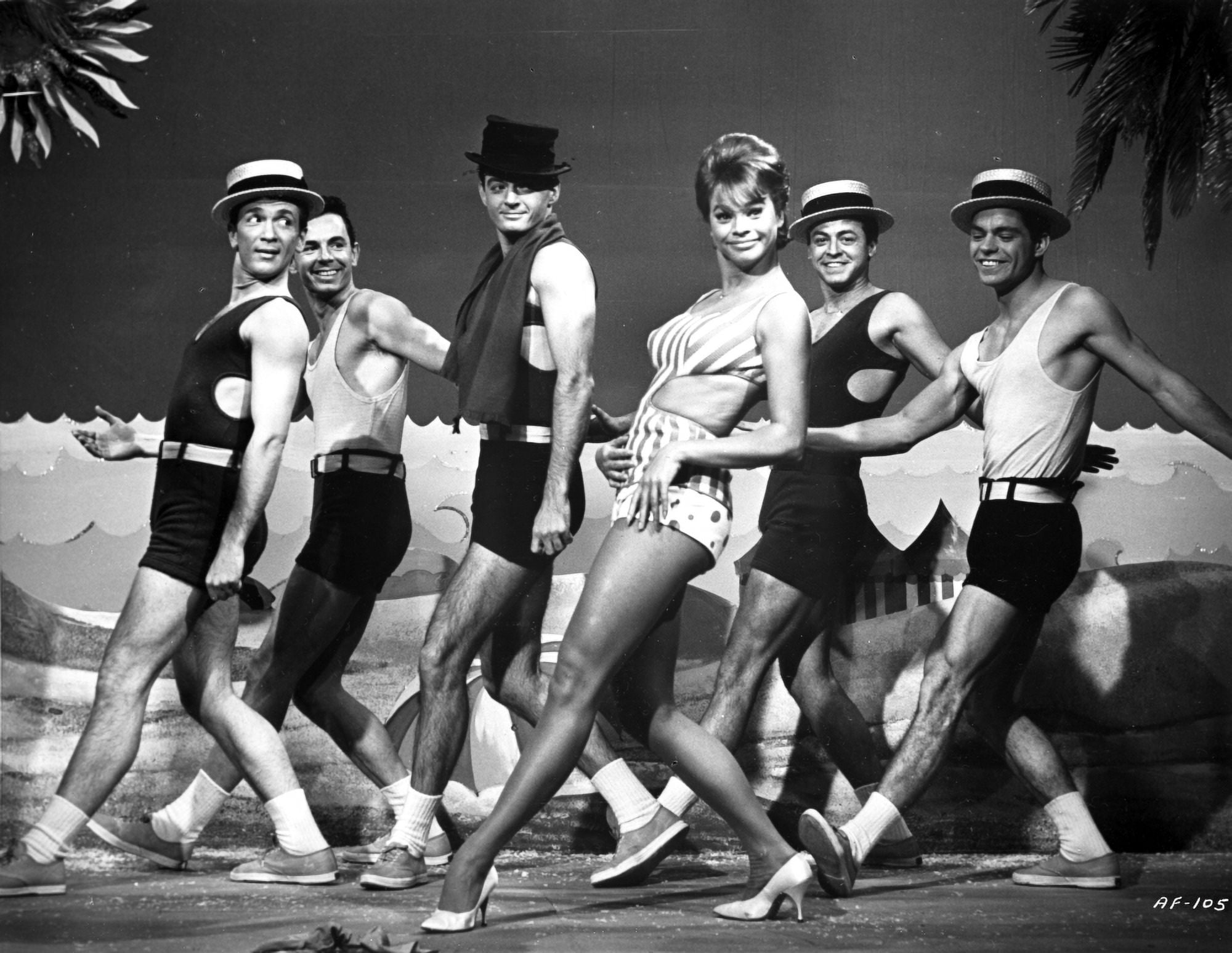 Juliet Prowse Photos - els2iib