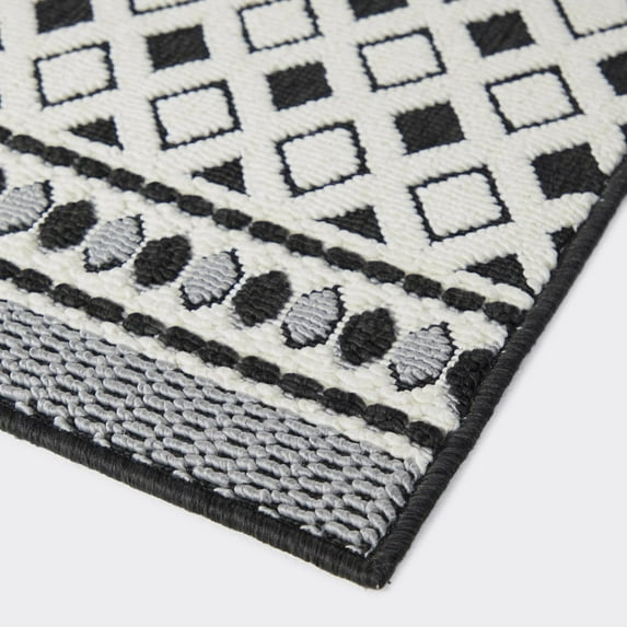 Julius Transitional Patio Area Rug