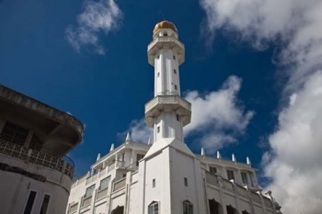 Jummah Mosque Port Louis Mauritius Canvas Art - Walter Bibikow DanitaDelimont (19 x 12)