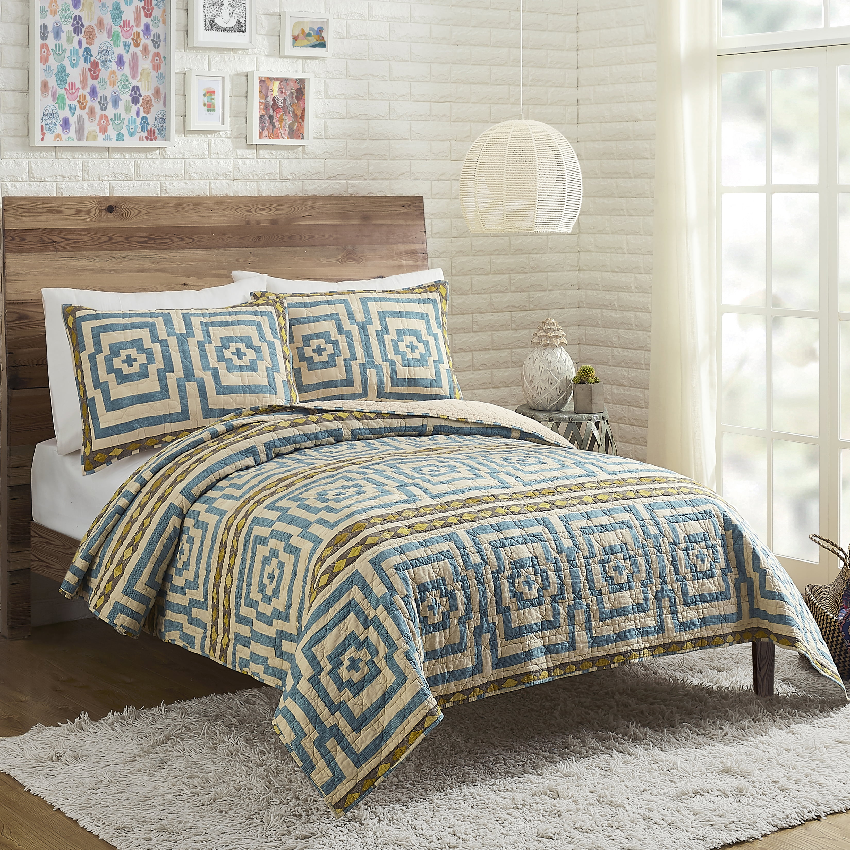 Hypnotic Blue and White Cotton Full Quilt Set