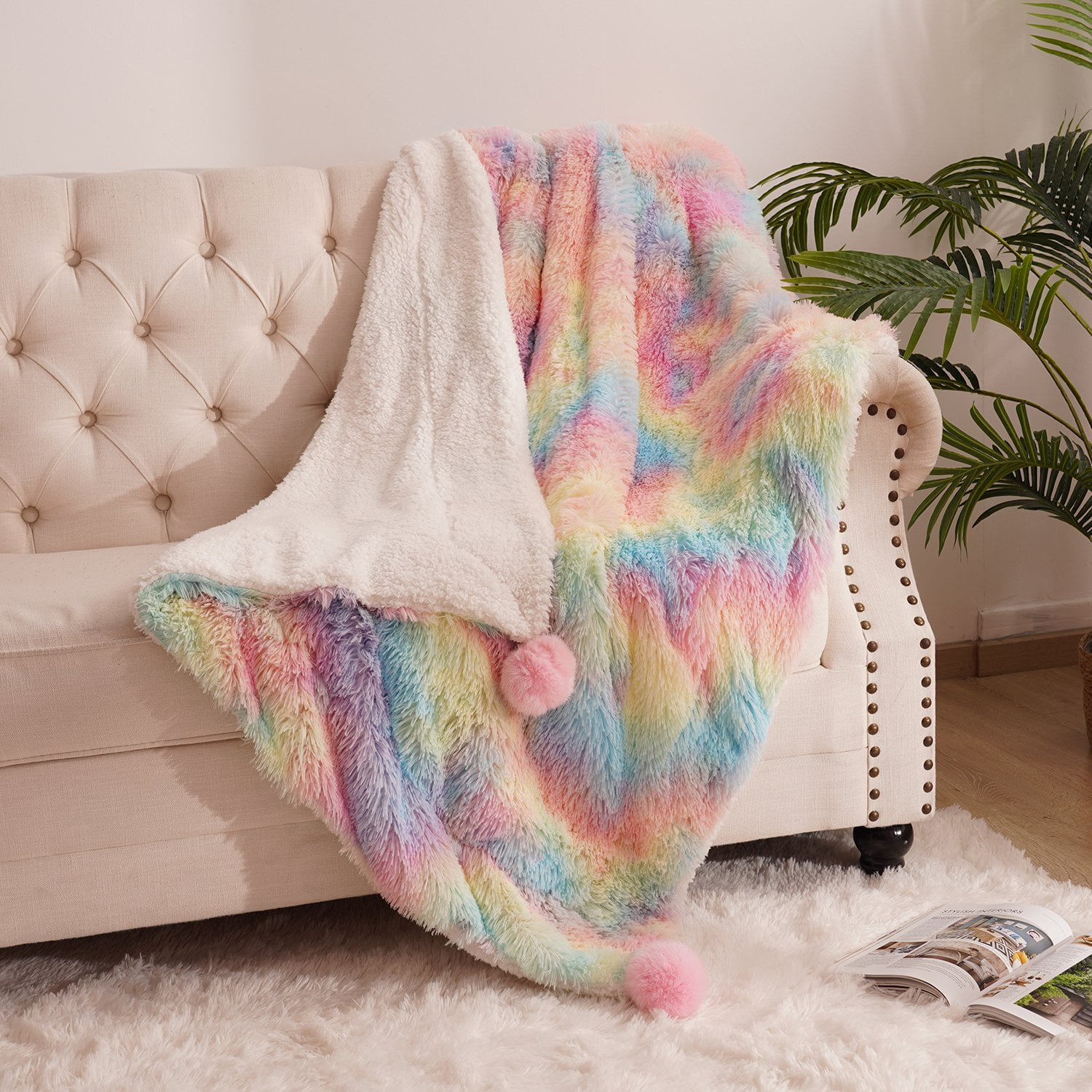 Junovo Faux Fur Throw Blankets,Soft Fuzzy Blankets for Sofa,Couch and