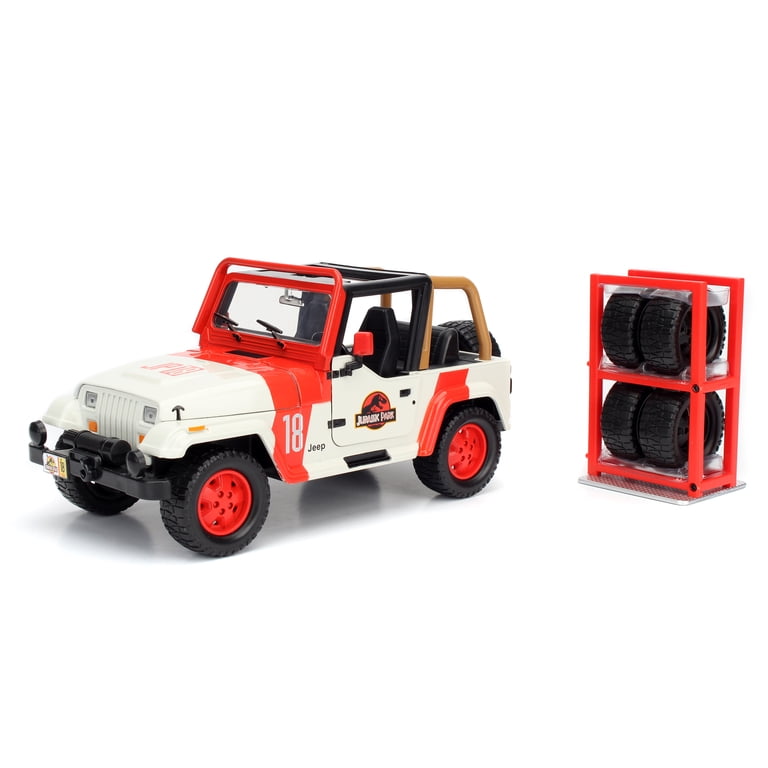Jurassic World 1:24 Jeep Wrangler Die-cast Car with Tire Rack Play