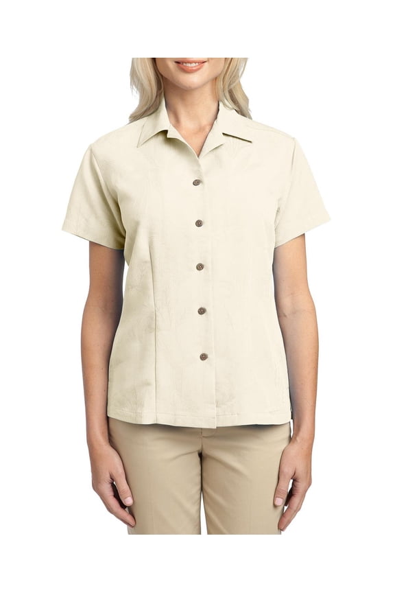 Womens Patterned Easy Care Camp Shirt Polyester Rayon Blend Open Collar Short Sleeves