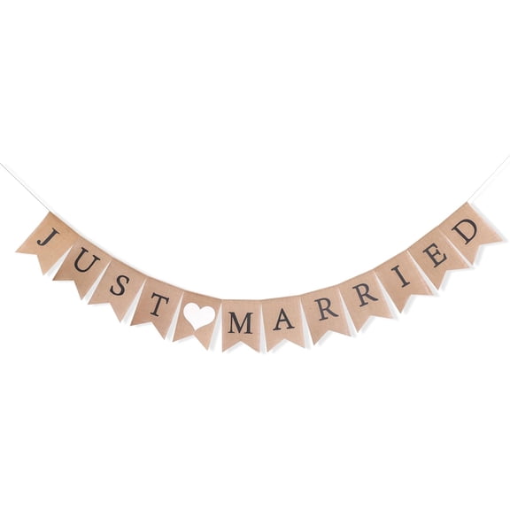 Just Married Red Heart Burlap Banner, Rustic Jute Pennant Garland for Wedding Bridal Shower Newlywed Party Car Mantel Decorations