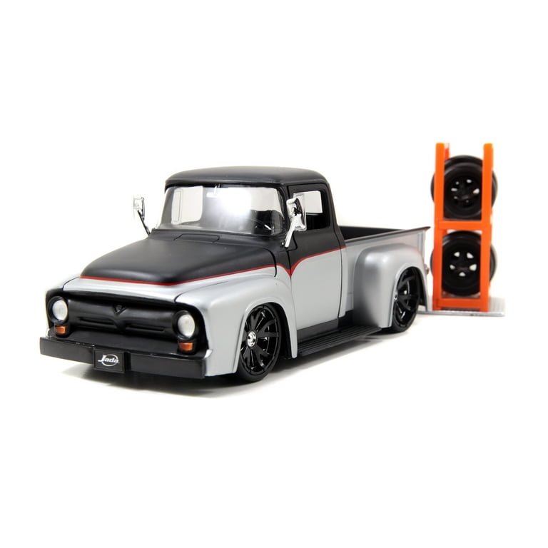 Jada Just Trucks Series: 1956 Ford F100 Pickup w/ Extra
