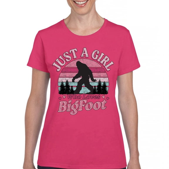 Just a Girl Who Loves Bigfoot T-Shirt Sasquatch Fan Cryptid Cute Gift Vintage Sunset Wildlife Camping Women's Tee