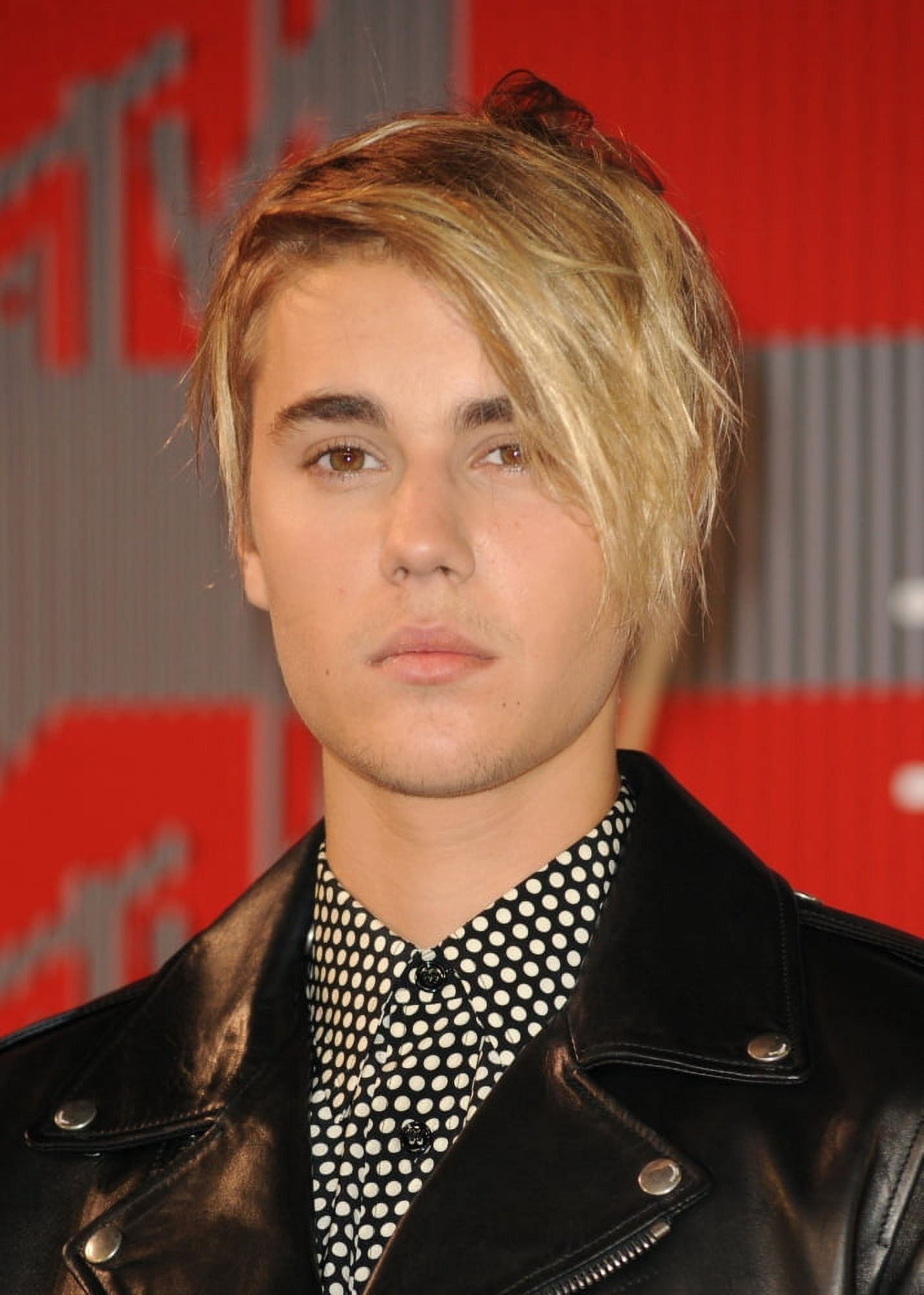 Justin Bieber At Arrivals For Mtv Video Music Awards (Vma) 2015 - Arrivals 1 Canvas Art - (16 x 20)