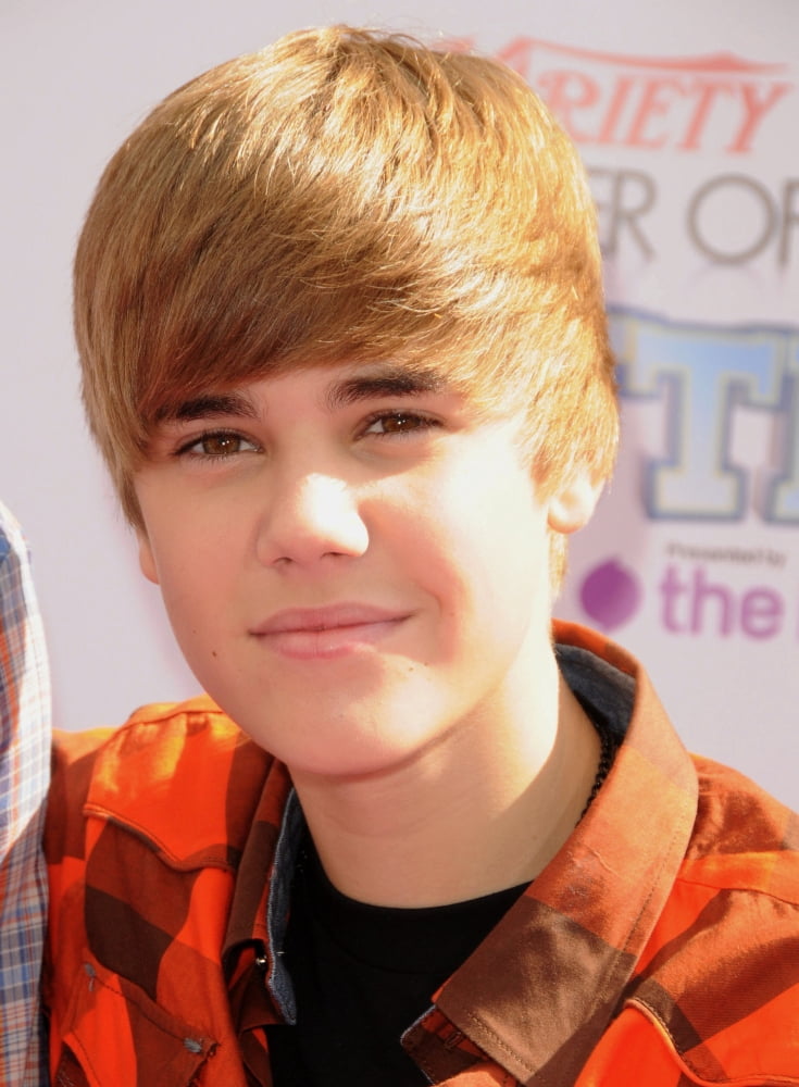 Justin Bieber At Arrivals For VarietyS 4Th Annual Power Of Youth Event Canvas Art - (16 x 20)