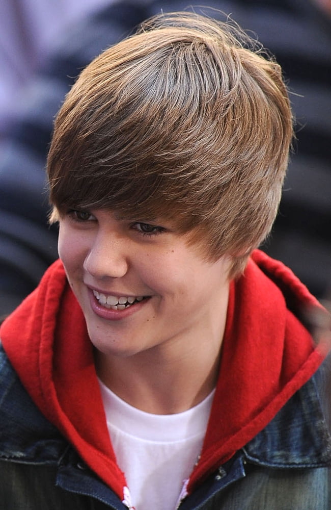 Justin Bieber On Stage For Nbc Today Show Concert With Justin Bieber Canvas Art - (16 x 20)