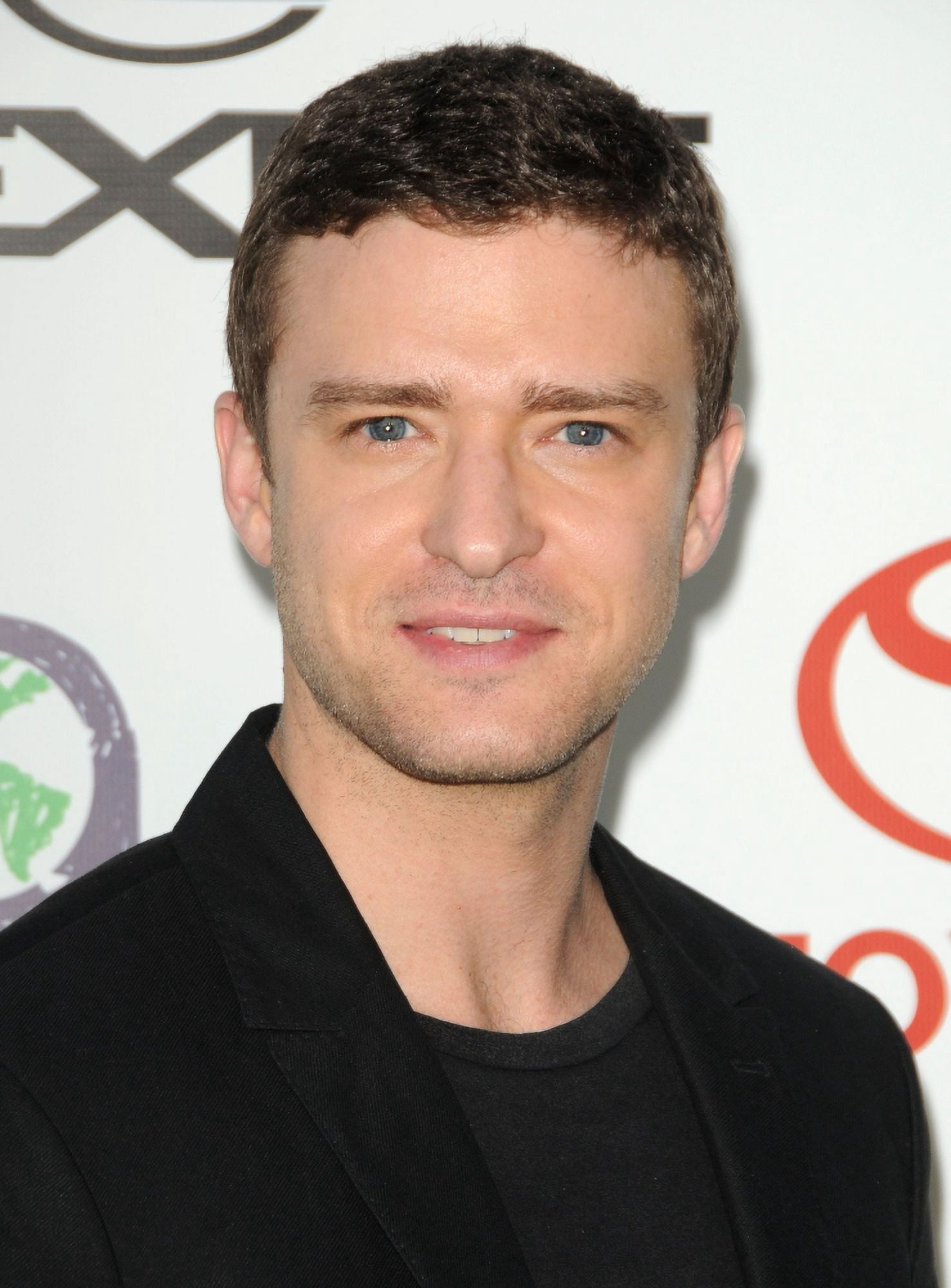 Justin Timberlake At Arrivals For 2011 Environmental Media Awards Canvas Art - (16 x 20)