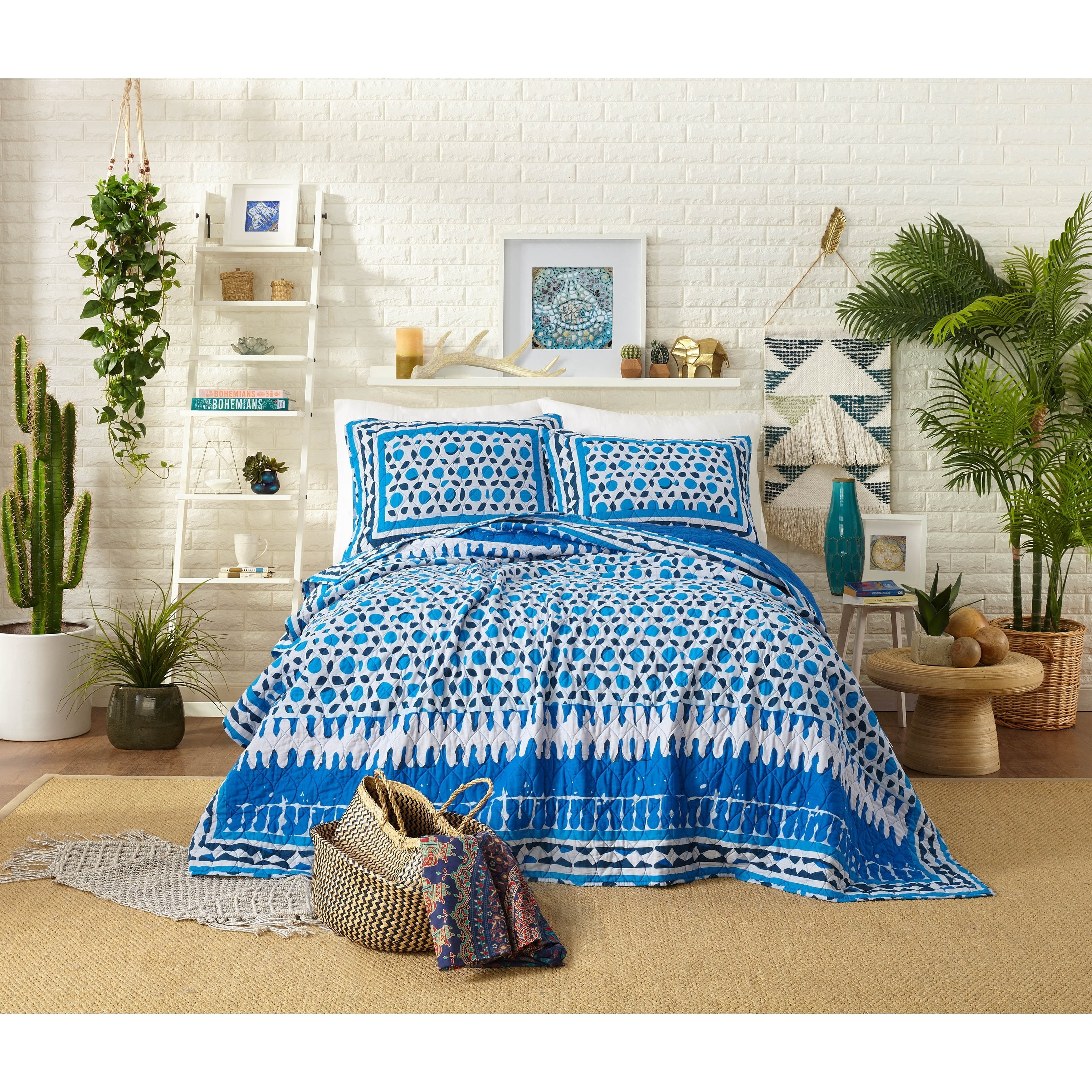 Justina Blakeney by Makers Collective Himaya Full Queen Quilt Set - 3 Piece Blue