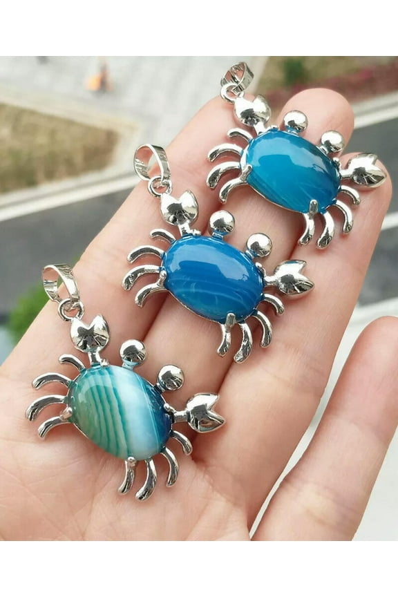 10pcs Blue Agate Gems Stone crab Pendants Chakra Reiki Healing Amulet