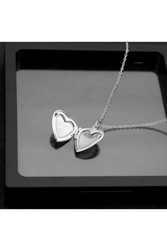 1pc Fashion Love Memory Photo Heart Locket Necklace Titanium Steel Love Pendant-2