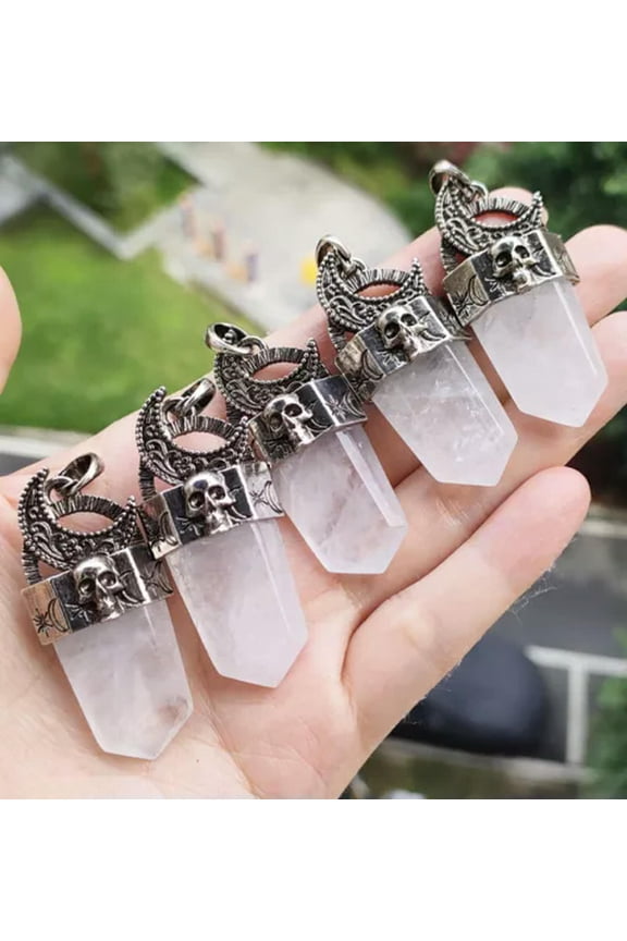 5pcs Natural Rock Quartz Gems Moon Skull Pendants Magic Reiki Healing Amulet