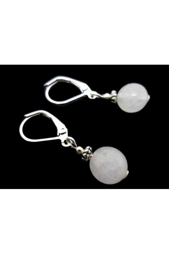 A PAIR OF 10MM WHITE JADE ROUND BEADS GEMSTONE LEVERBACK HOOK EARRINGS. NEW.