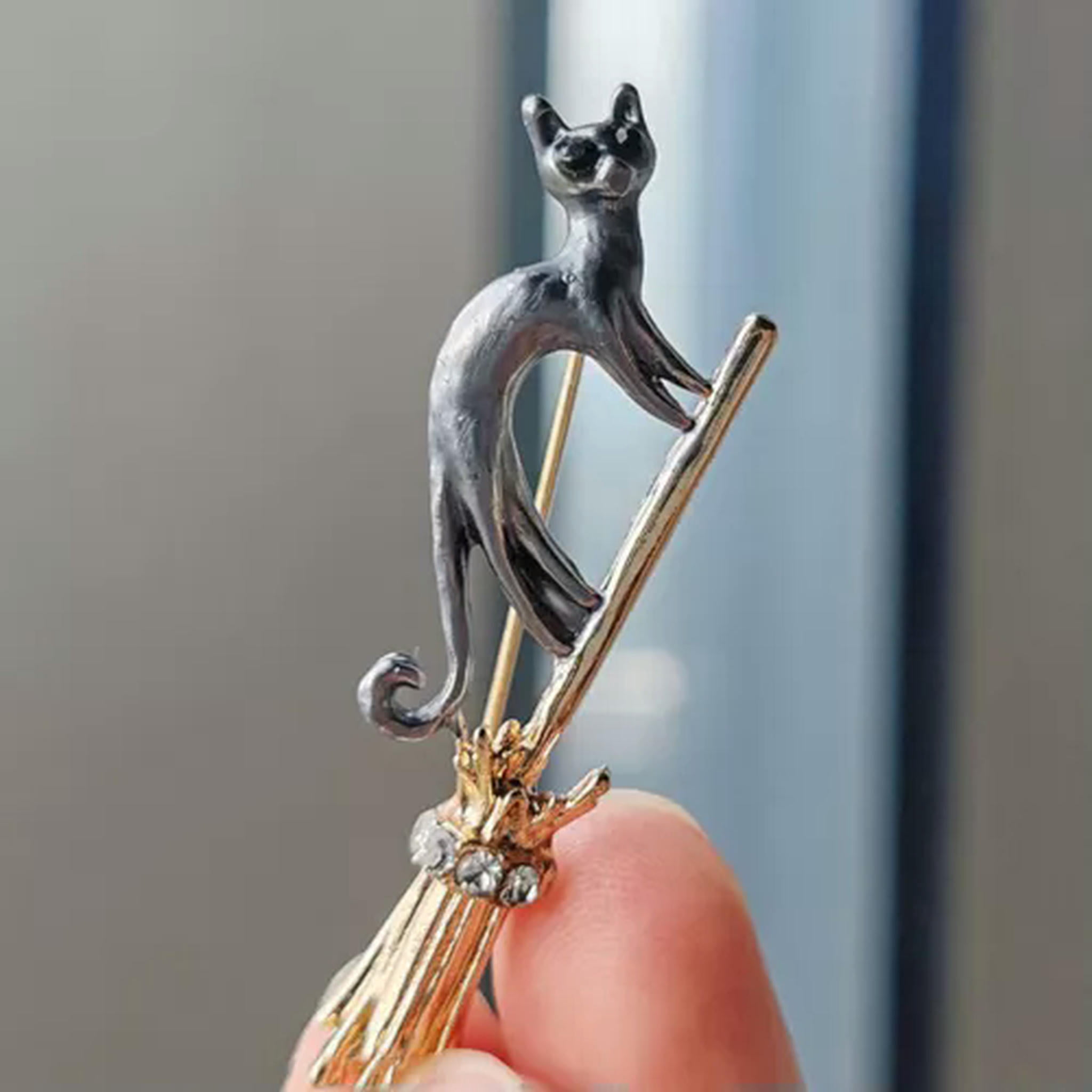 K-KED Brooch Pin Riding A Broom Flying Cat Brooches Cute Magic Cat ...