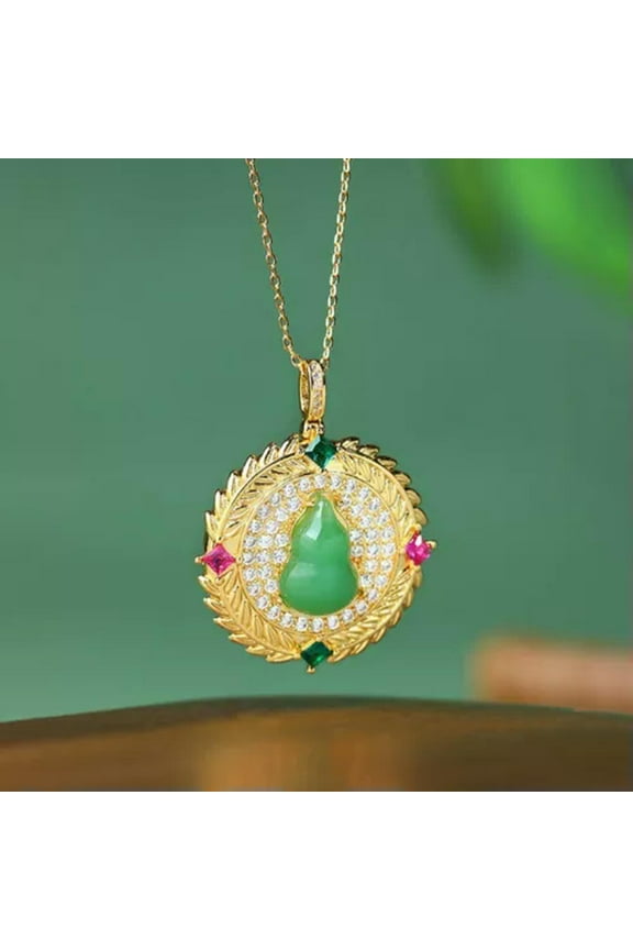Green Jade Crystal Pendant Necklace Charm 18K Gold Plated Chain Gemstone