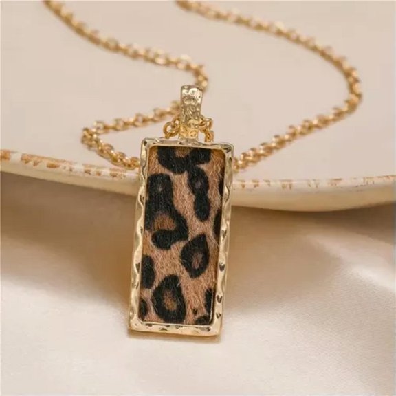 K-KED Light Luxury Temperament Square Leopard Print Exaggerated Fashion Pendant