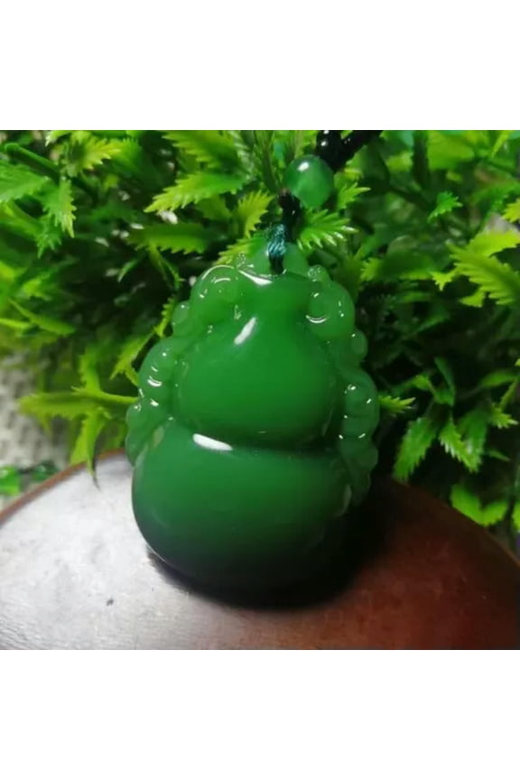 Natural Green Jade Necklace Pendant Hand-Carved Lucky Amulet Chain Chic pretty-gourd