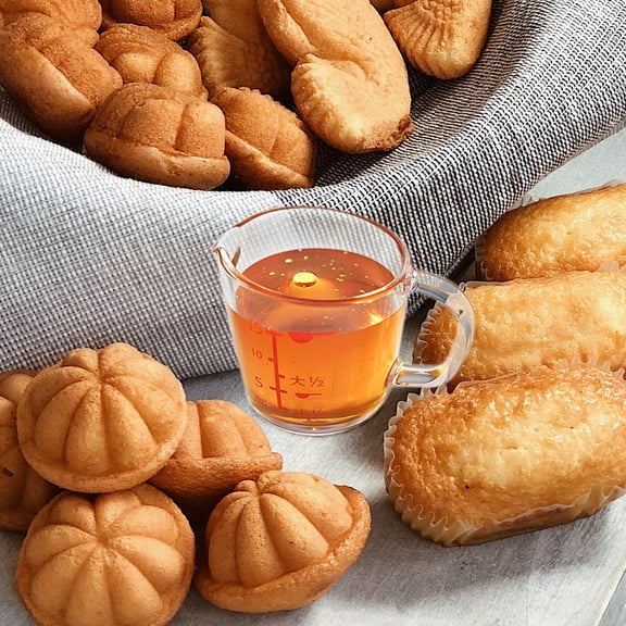 KALLORY 2Pcs Small Graduated Glass Measuring Cup with Comfortable Handle