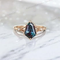 KANISHKAGEMS&JEWELS 2 Ct 9x7mm / Vintage Alexandrite Engagement Ring CZ Diamond Bridal Wedding Ring Alternative Fine Women Jewelry Valentine's Day Gift For Lover