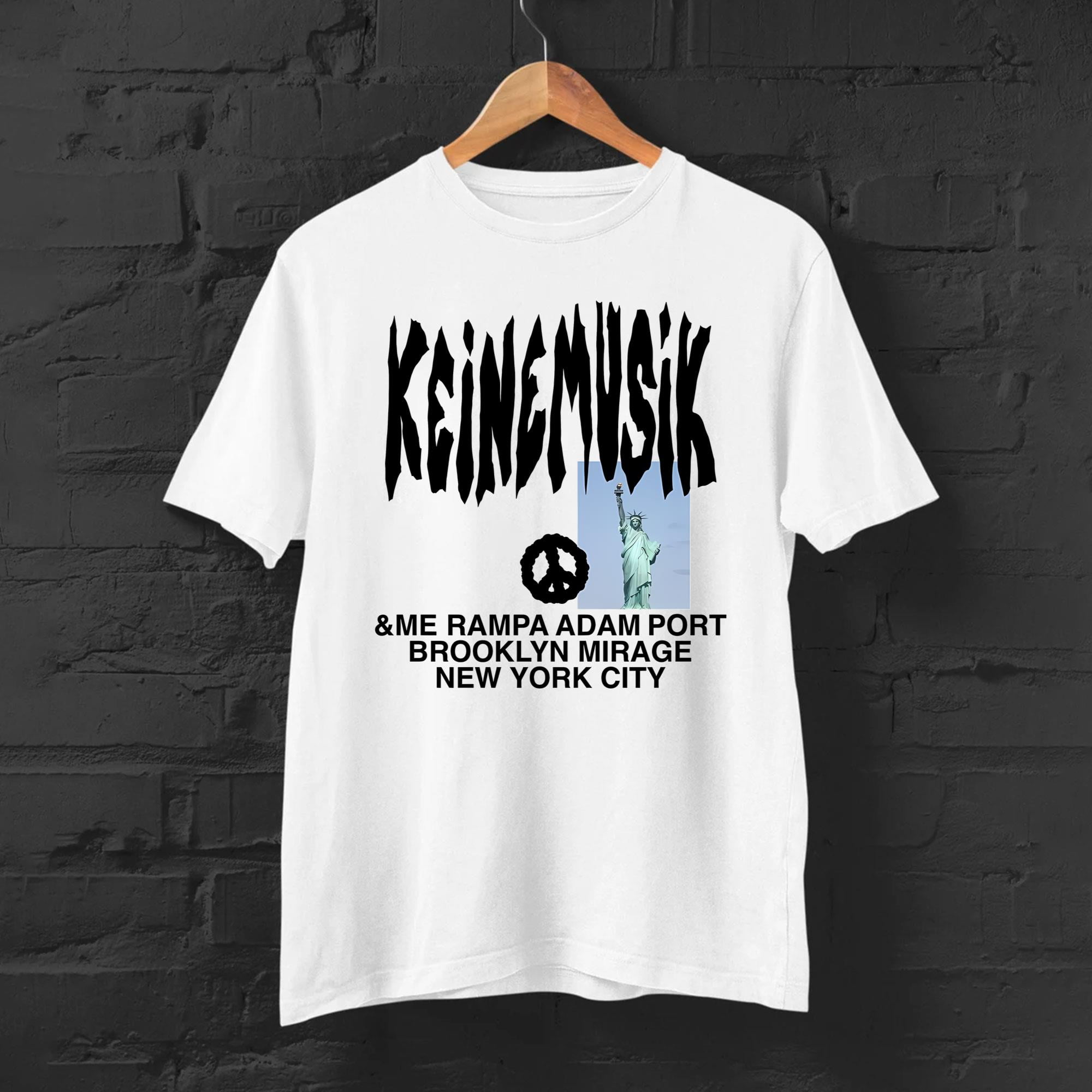 ミュージシャン GOD ONLY KNOWS PHOTO PRINT T-SHIRT GOD ONLY