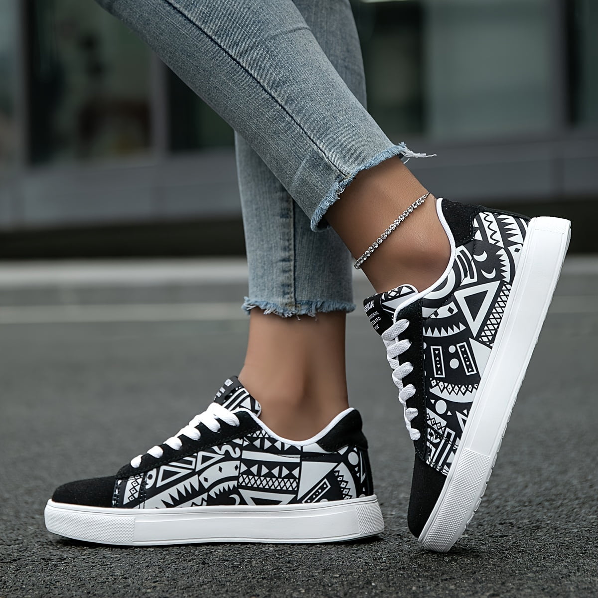 Versatile Flat Canvas Sneakers