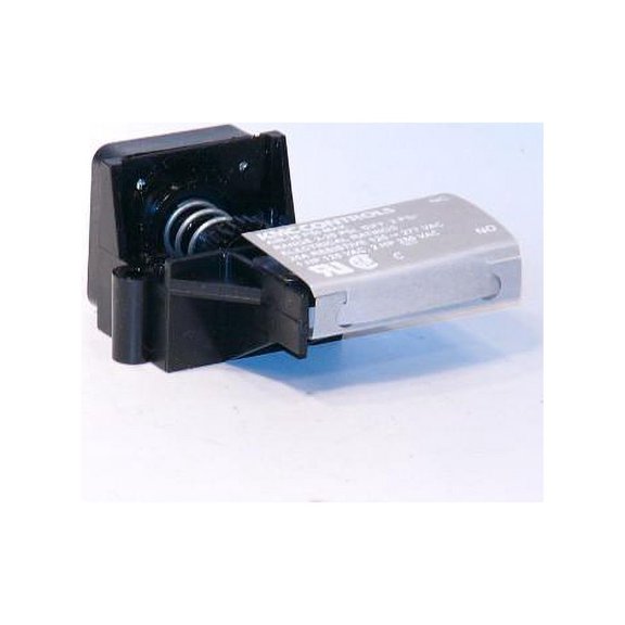 KMC Controls CCE-3001 - 277V SPDT Relay for Industrial Applications